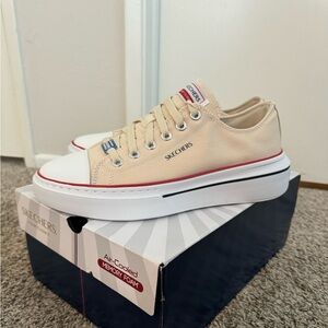 Brand new Skechers size 10